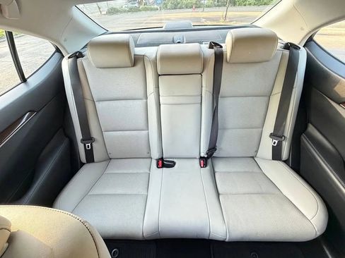 Used 2015 Lexus ES 350 w/ Premium Package FWD image 31