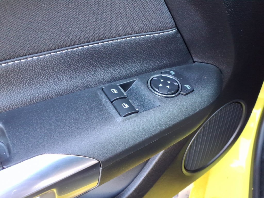 Used 2021 Ford Mustang Coupe RWD image 14