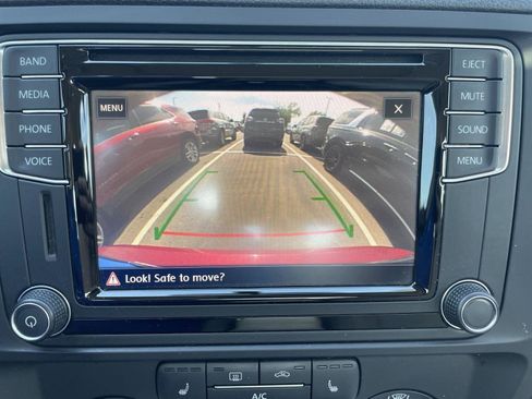Used 2017 Volkswagen Jetta SE FWD image 30