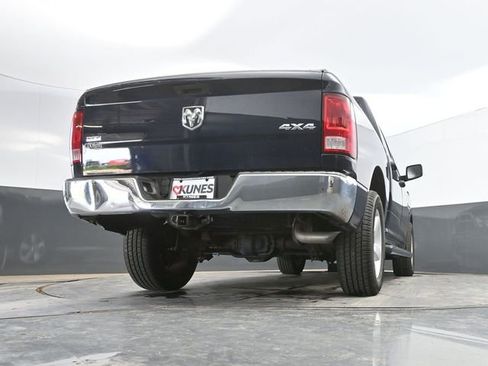 Used 2019 RAM 1500 Classic SLT AWD/4WD image 46