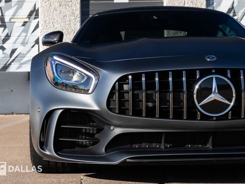 Used 2018 Mercedes-Benz AMG GT R image 4