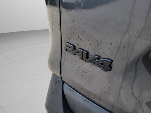 Used 2020 Toyota RAV4 LE w/ Carpet Mat Package FWD image 30