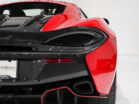 Used 2017 McLaren 570S Coupe RWD image 34