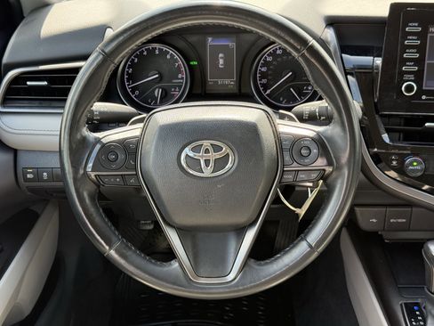 Used 2024 Toyota Camry SE FWD image 16