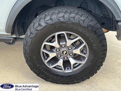 Used 2022 Ford Bronco Badlands AWD/4WD image 7