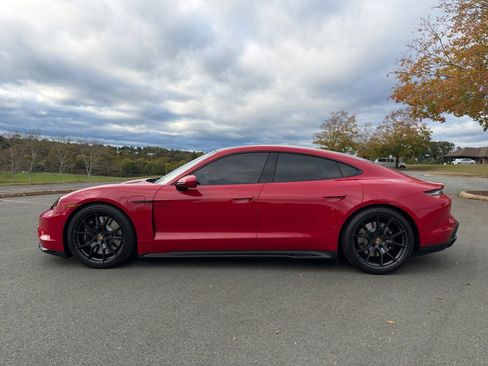 New 2025 Porsche Taycan GTS image 2