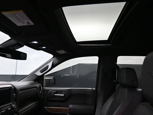 Used 2020 Chevrolet Silverado 1500 High Country image 34