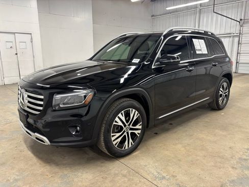 Certified 2024 Mercedes-Benz GLB 250 image 4