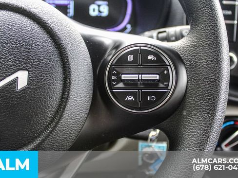 Used 2025 Kia Soul LX w/ LX Technology Package FWD image 28