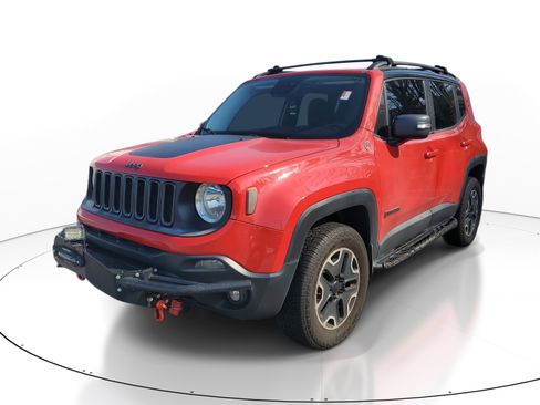 Used 2017 Jeep Renegade Trailhawk w/ Trailer Tow Group image 3
