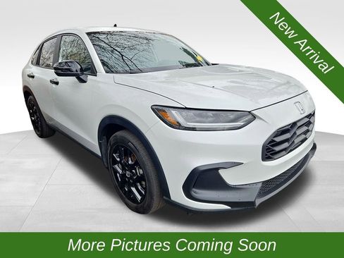 Used 2023 Honda HR-V Sport image 1