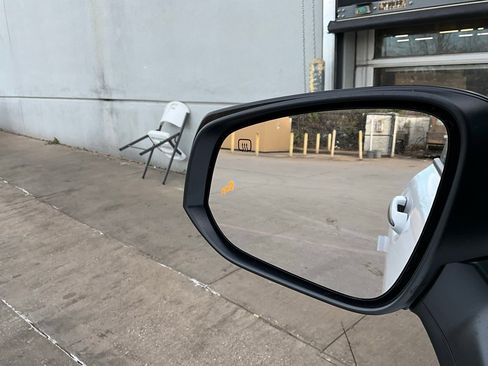 New 2026 Toyota Sienna XSE image 21