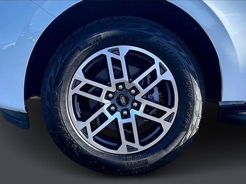 New 2025 Ford Expedition Active image 13