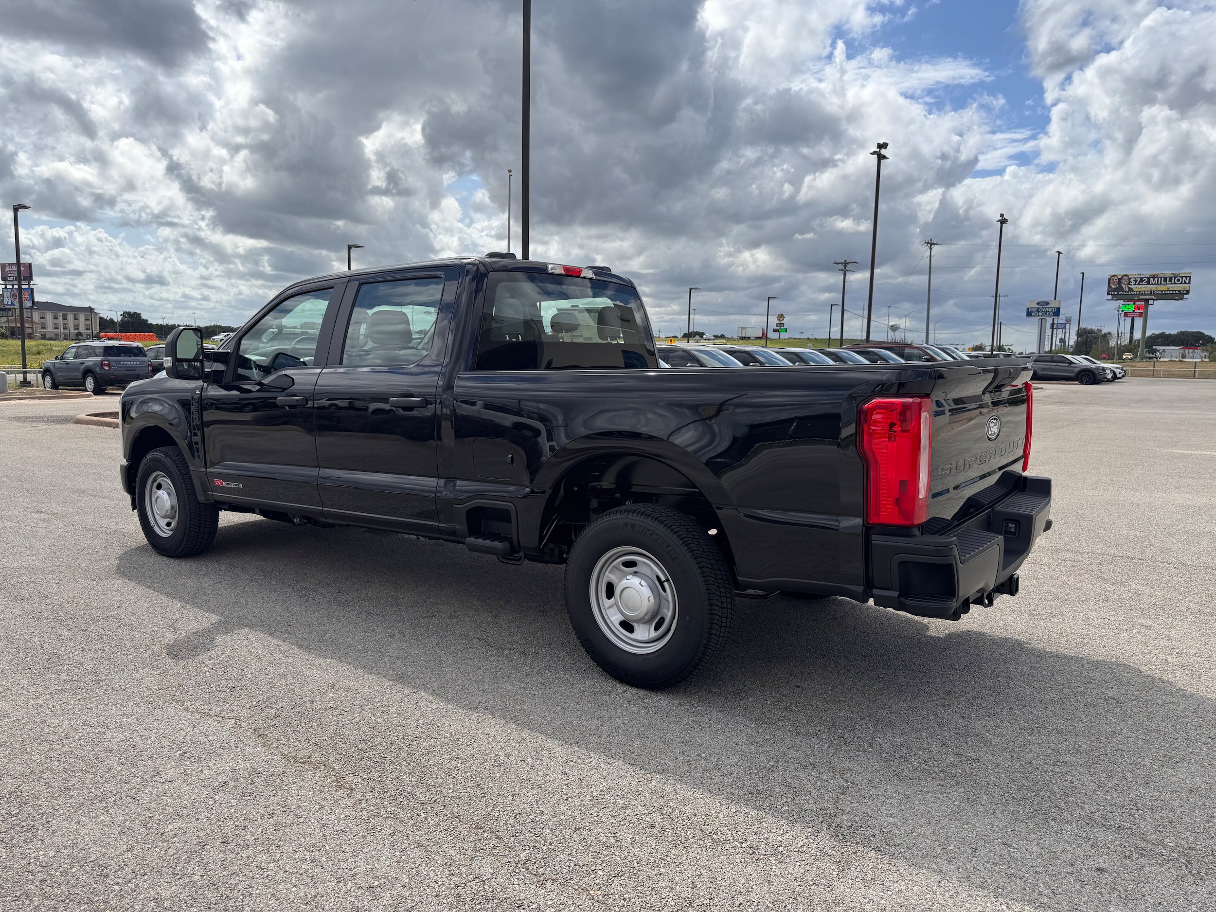 New 2027 Ford F250 XL w/ Camper Package RWD image 2