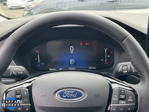 Used 2025 Ford Escape SE image 41