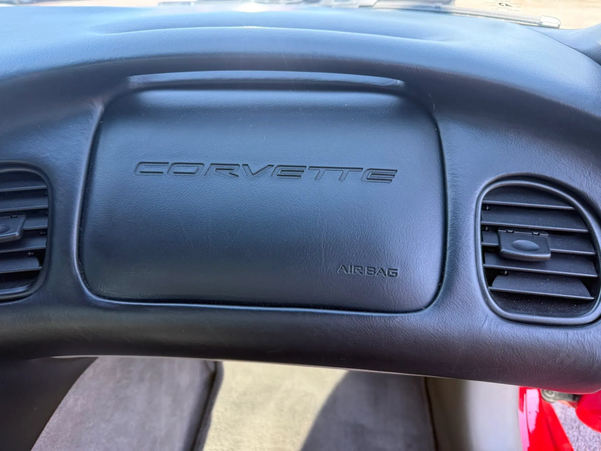 Used 1998 Chevrolet Corvette Coupe w/ Memory Pkg RWD image 29