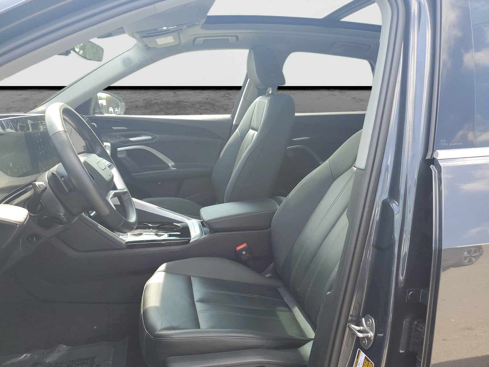 Used 2025 Audi Q5 Premium w/ Premium Plus AWD/4WD image 18