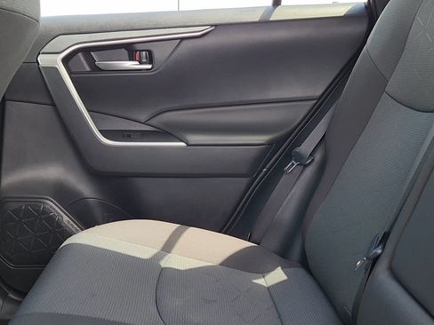 Used 2025 Toyota RAV4 XLE AWD/4WD image 16