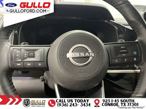Used 2024 Nissan Pathfinder Platinum FWD image 24