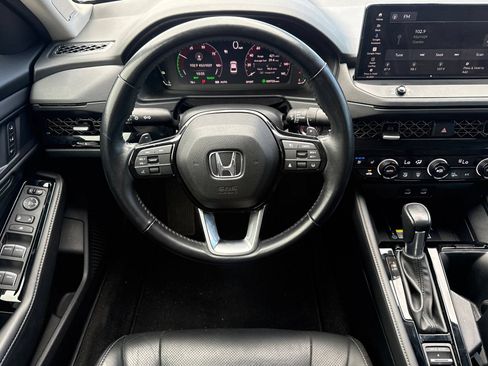 Used 2023 Honda Accord Touring image 15