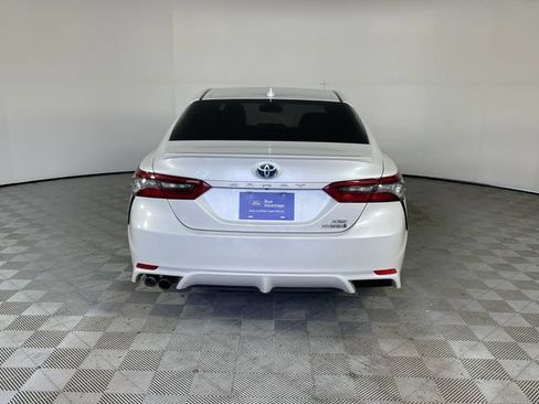 Used 2022 Toyota Camry XSE w/ Navigation Upgrade Package FWD image 16