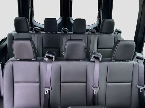 Used 2024 Mercedes-Benz Sprinter 2500 image 16
