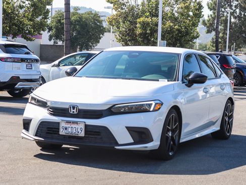 Used 2024 Honda Civic Sport image 3