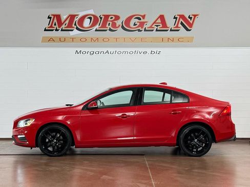 Used 2018 Volvo S60 T5 Dynamic image 6