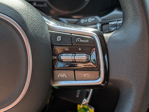 Certified 2022 Kia Sorento LX AWD/4WD image 29