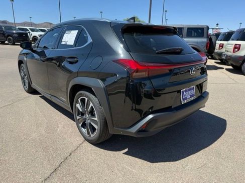 Used 2021 Lexus UX 250h w/ Accessory Package (Z1) AWD/4WD image 9