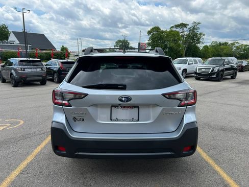Used 2023 Subaru Outback Premium AWD/4WD image 6