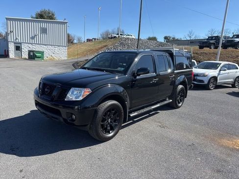 Used 2021 Nissan Frontier SV w/ Midnight Edition Floor Mats AWD/4WD image 4