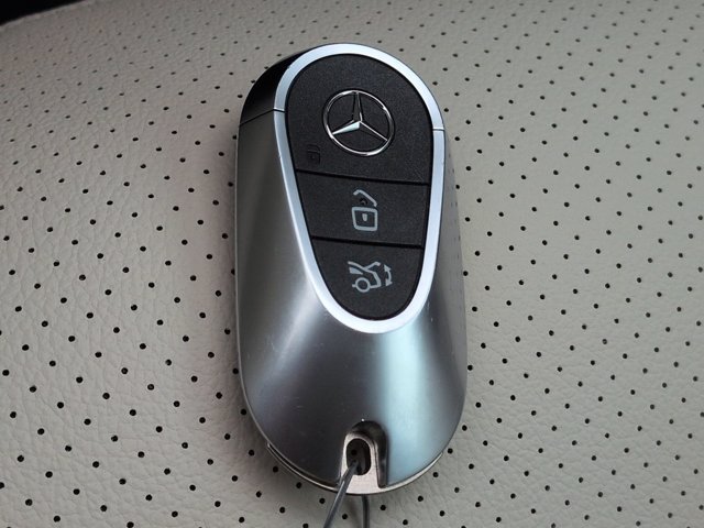 Certified 2026 Mercedes-Benz GLC 300 image 30