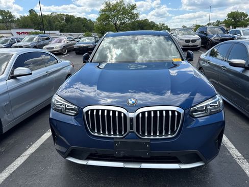 Used 2024 BMW X3 xDrive30i w/ Premium Package AWD/4WD image 3