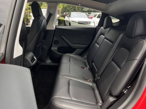 Used 2022 Tesla Model Y Performance AWD/4WD image 16