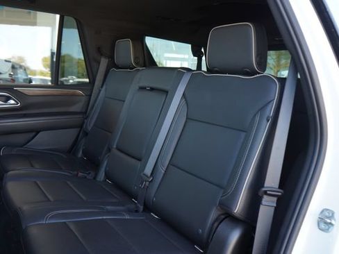 Used 2021 Chevrolet Tahoe Premier w/ Premium Package AWD/4WD image 26