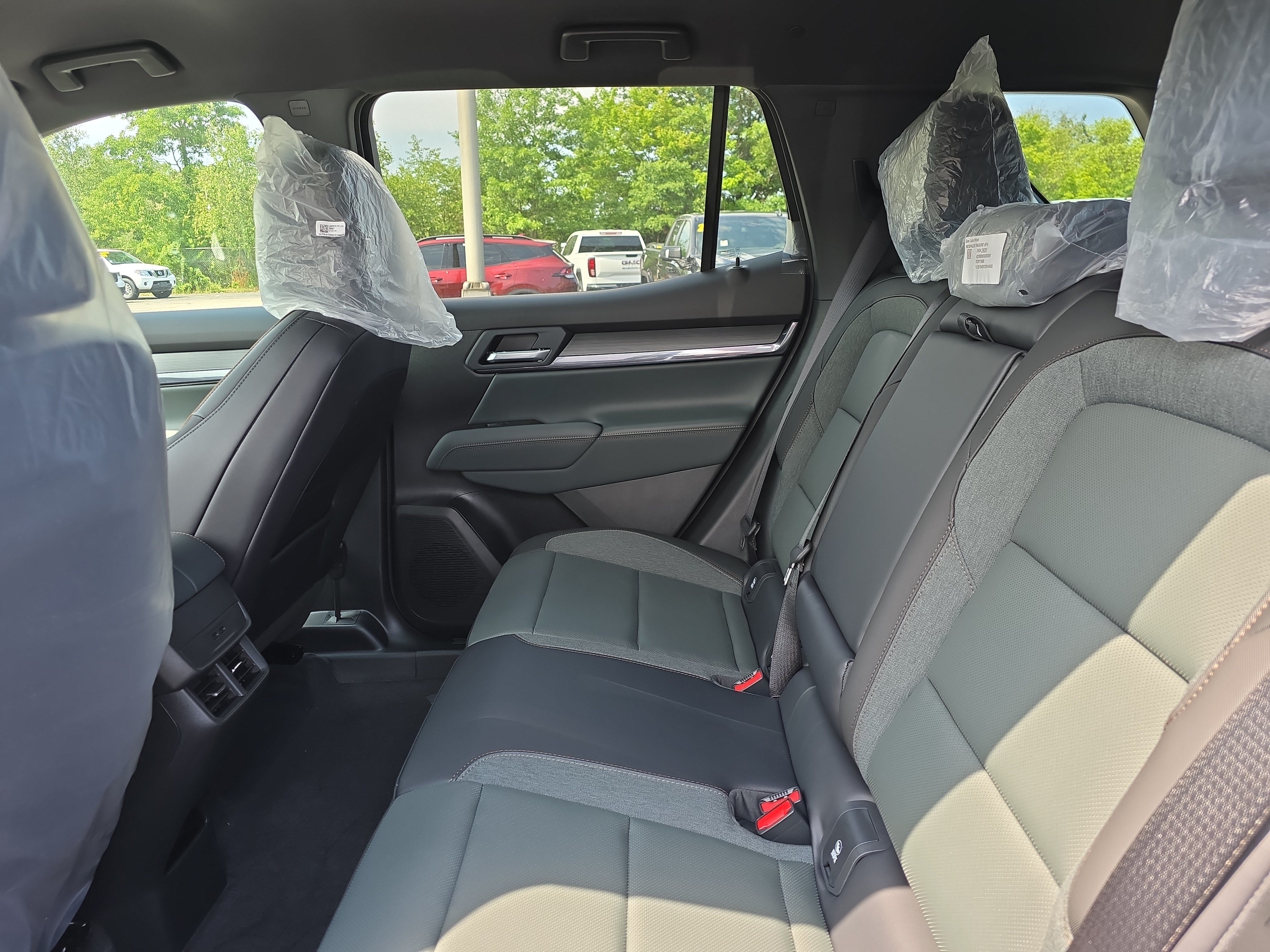 New 2027 GMC Terrain AT4 w/ LPO, Floor Liner Package AWD/4WD image 13