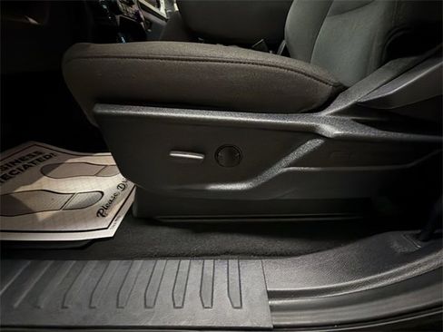 Used 2025 Ford F250 XLT image 12