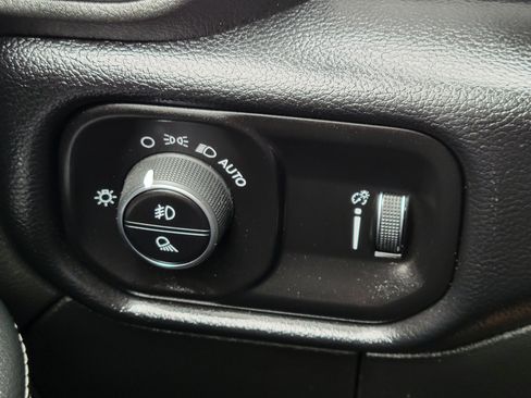 Used 2026 RAM 2500 Big Horn AWD/4WD image 10