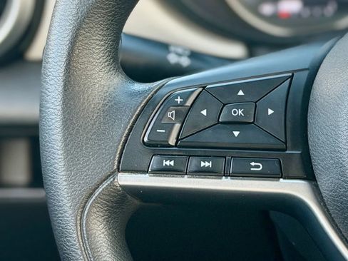 Used 2021 Nissan Versa SV image 18