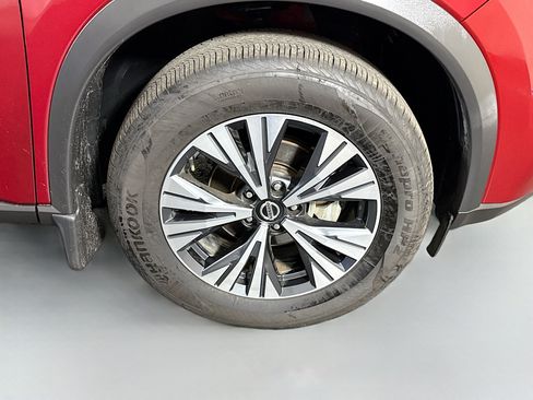 Used 2021 Nissan Rogue SV w/ Premium Package FWD image 32