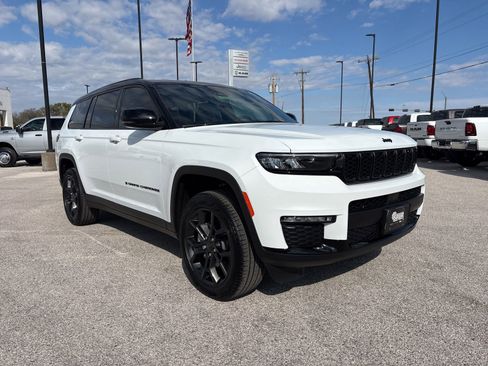 New 2025 Jeep Grand Cherokee L Limited image 7