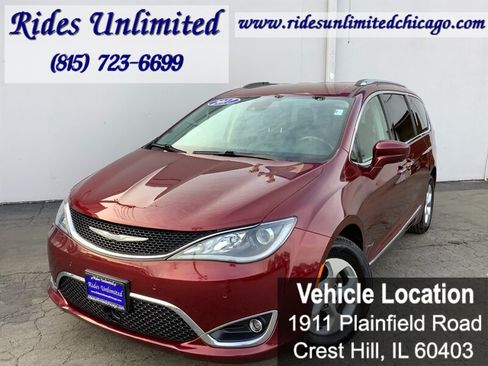 Used 2017 Chrysler Pacifica Touring-L Plus w/ Advanced Safetytec Group FWD image 33