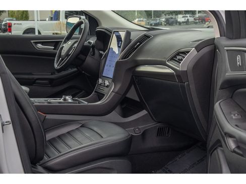 Used 2022 Ford Edge SEL w/ Convenience Package AWD/4WD image 10