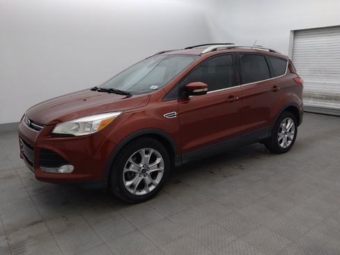 Used 2016 Ford Escape Titanium FWD image 2