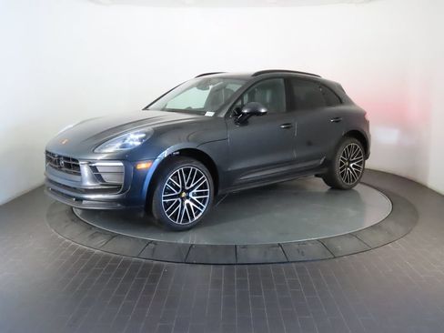 Certified 2026 Porsche Macan AWD/4WD image 1