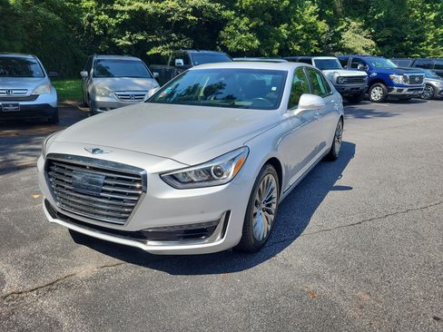 Used 2018 Genesis G90 5.0 Ultimate RWD image 1