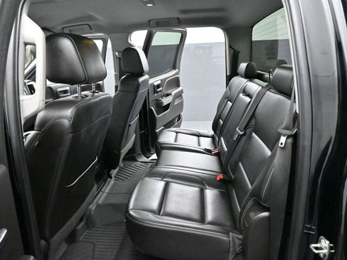 Used 2018 Chevrolet Silverado 1500 LT w/ All Star Edition image 24