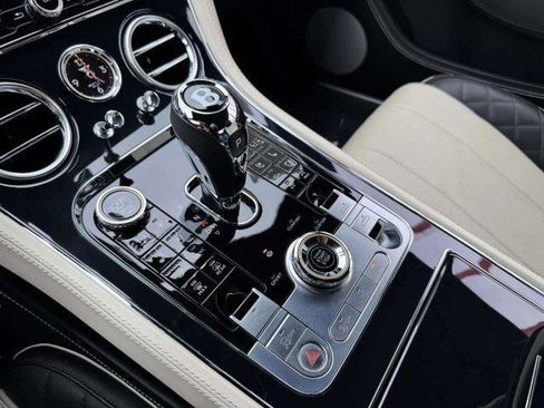 Used 2022 Bentley Continental GT AWD/4WD image 45