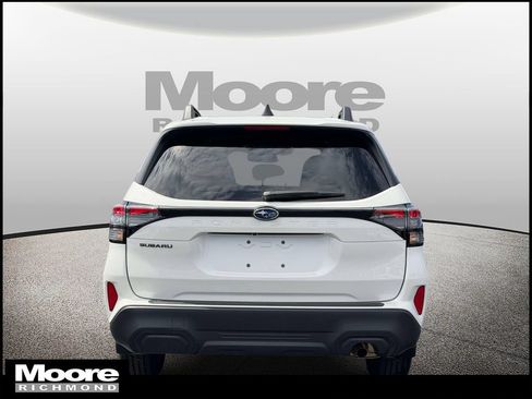 Used 2026 Subaru Forester Premium AWD/4WD image 4